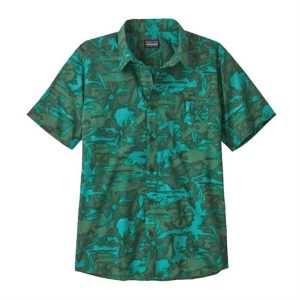 Patagonia Mens Go To Shirt, Cliffs and Waves / Conifer Green